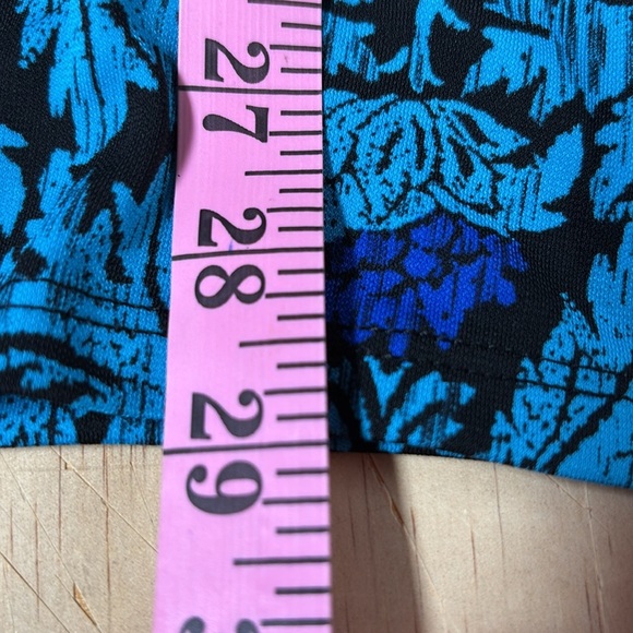 Roz & Ali Blue Sleeveless Top/Blouse Rhinestone Look At Neckline Size 3X - Picture 8 of 11